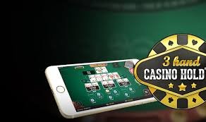 Pemain menikmati game tembak ikan berhadiah di ohtogel link dari ponsel